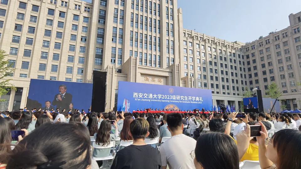 Enrolled at Xi’an Jiaotong University.